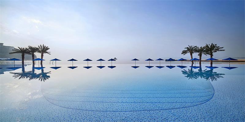 蓝狮在线泳池改造