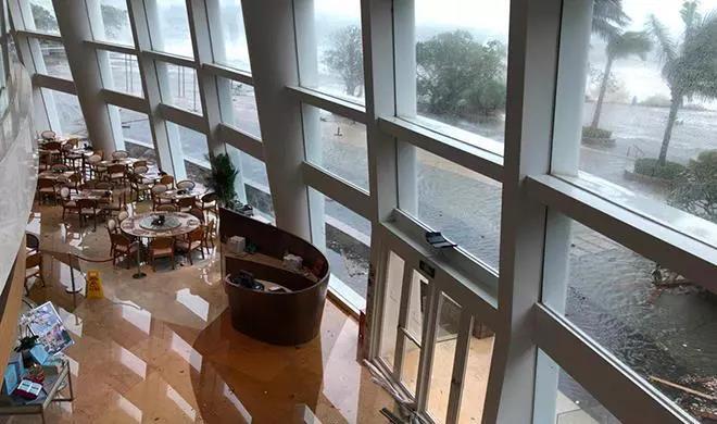 蓝狮在线泳池改造