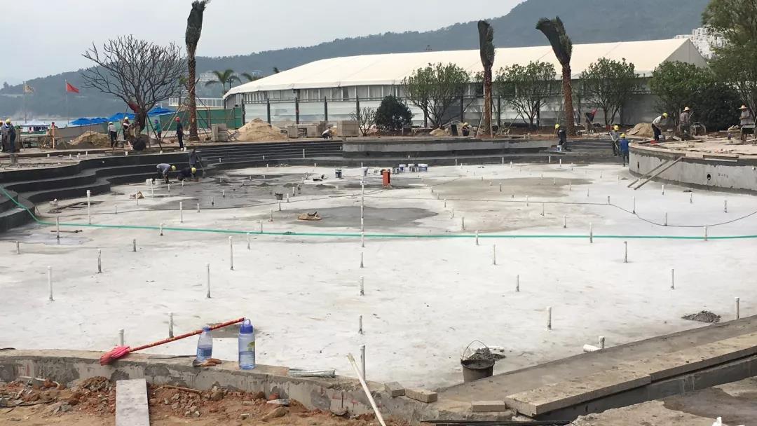 蓝狮在线泳池改造