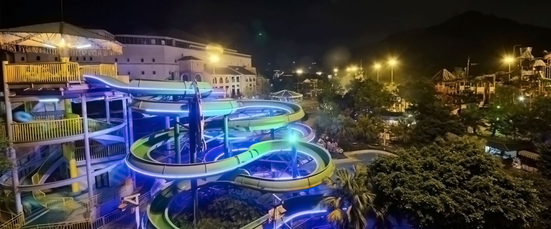 {<b>重庆加勒比海水世界</b>-蓝狮在线项目案例