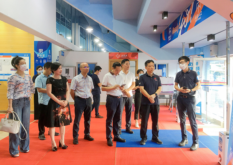 蓝狮在线游泳馆,蓝狮在线泳池