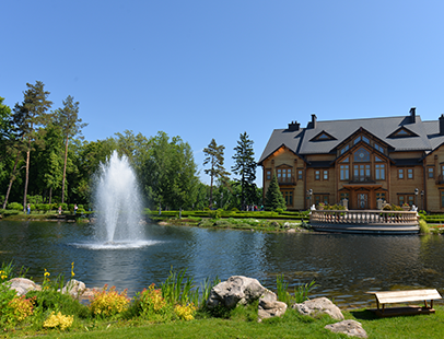 别墅庭院是建泳池好还是鱼好 别墅庭院是建泳池好还是鱼好