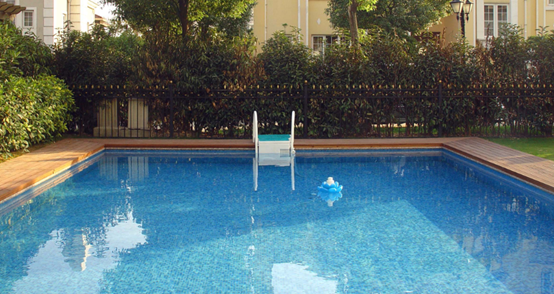 蓝狮在线泳池一体化水处理设备是什么，与传统泳池设备有什么区别？