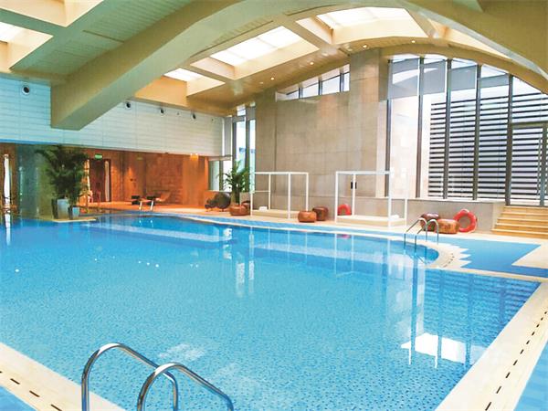 游泳池怎么建设？游泳池建设成本？蓝狮在线为您解答