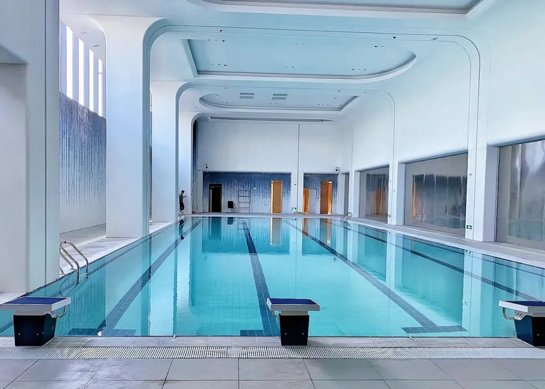 投资室内游泳池不踩坑！三集一体热泵让你轻松当 “甩手掌柜”！