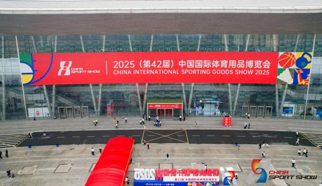 蓝狮在线游泳场馆,游泳池馆方案,游泳池馆智慧化系统