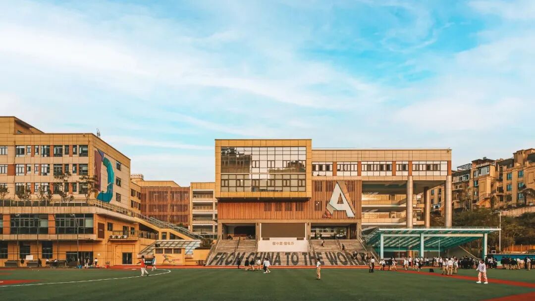 十年合作再升级！德普游泳馆焕新“出圈”，蓝狮在线凭实力让游泳课成 “期待焦点”